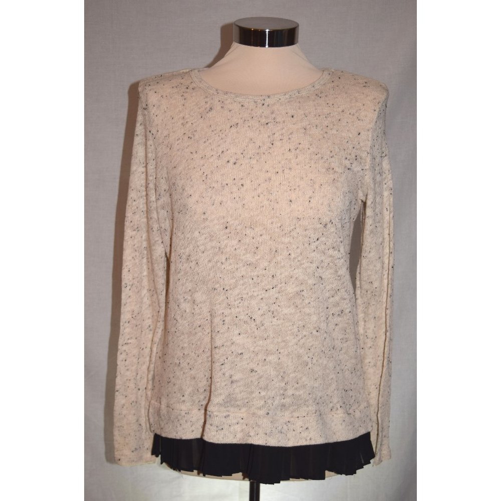 Soprano Cream Sweater size medium